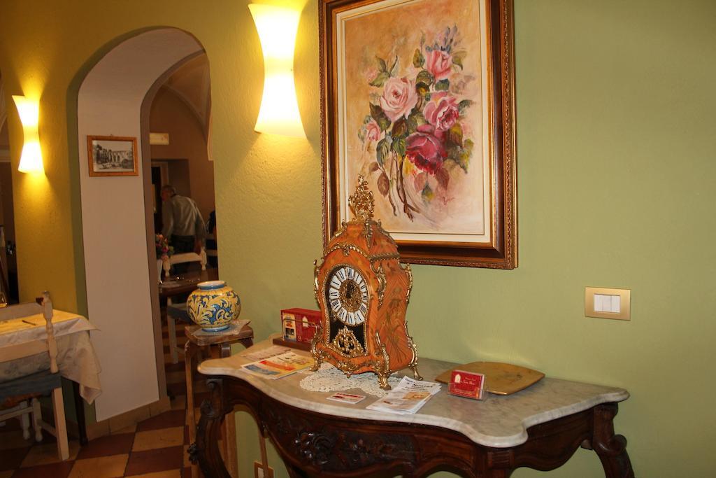 Hotel Porta Santa Maria Busca Dış mekan fotoğraf